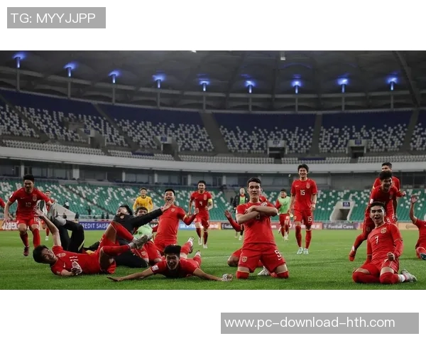 广州恒大与上海上港激战正酣谁能在中超赛场上笑到最后