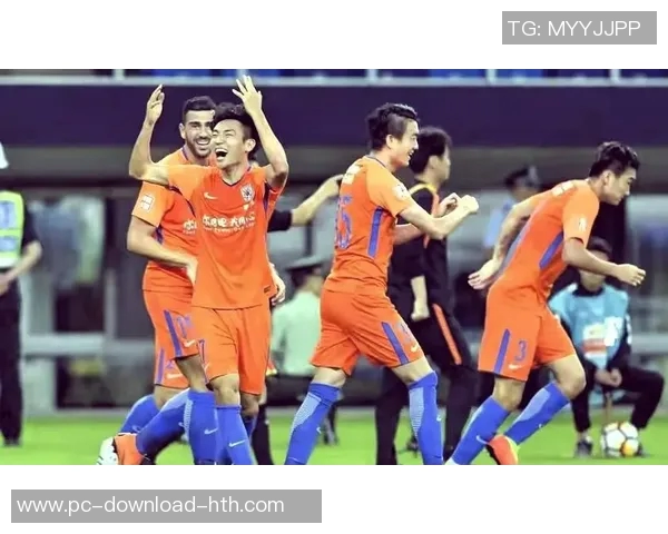 山东德比激战鲁能全力争胜展现足球魅力与激情